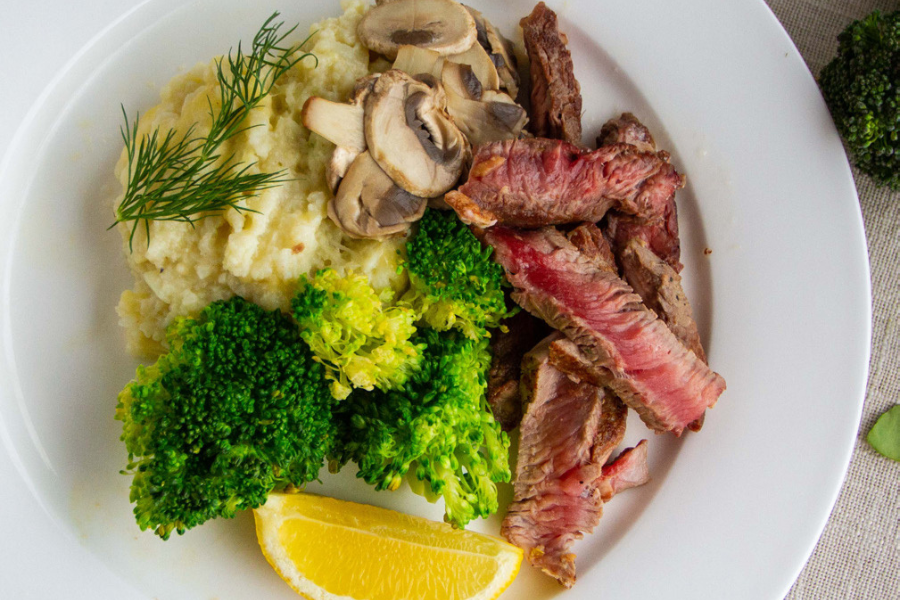 Steak, Cauli Mash and Veggies